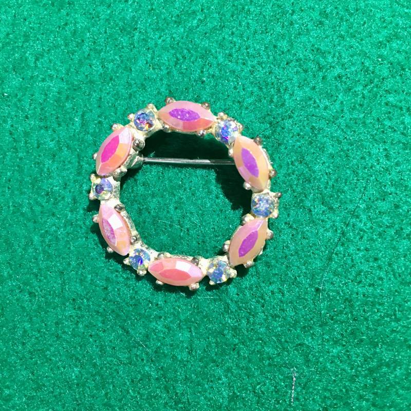 Vintage Brosche Kranzbrosche Aurora Borealis von PeacockBySandy