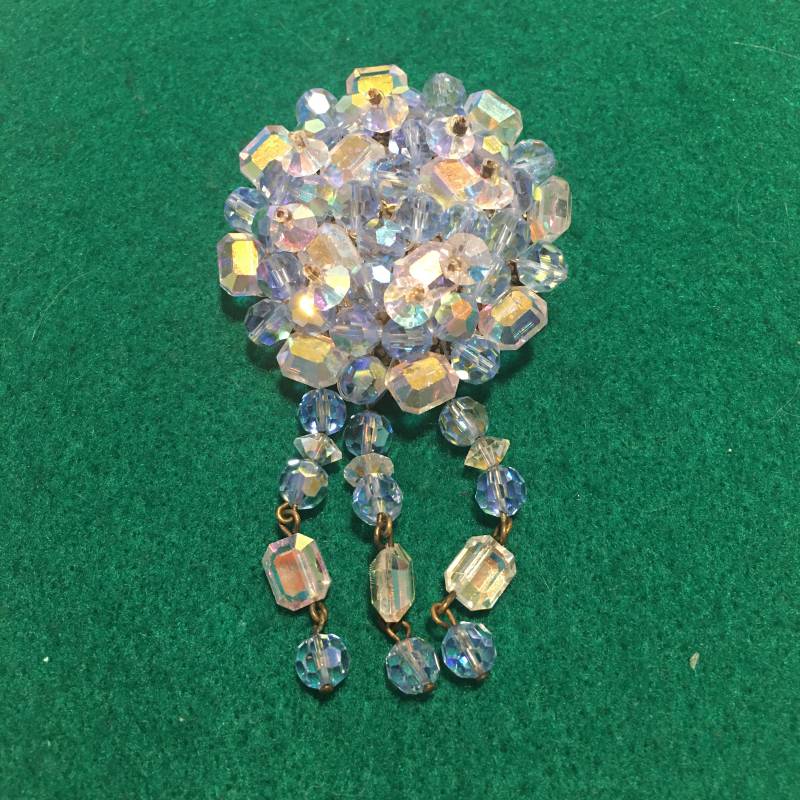 Vintage Brosche Tasseln Aurora Borealis Strass Kunststoff Vintage Brosche Tasseln Aurora Borealis Strass Kunststoff von PeacockBySandy