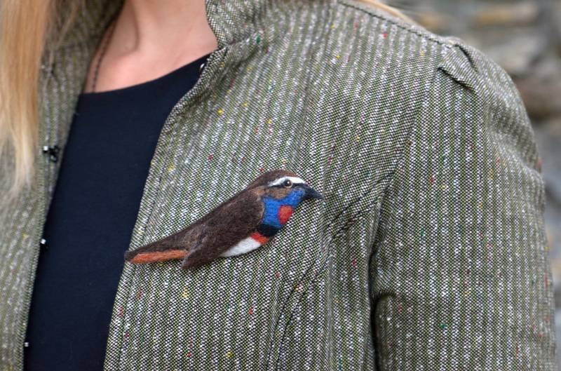 Filzvogelbrosche - Reisender/Schalnadel Taschen- Oder Rucksackdekoration Wolldekoration Kleines Geschenk Versandfertig von PeacockFelt