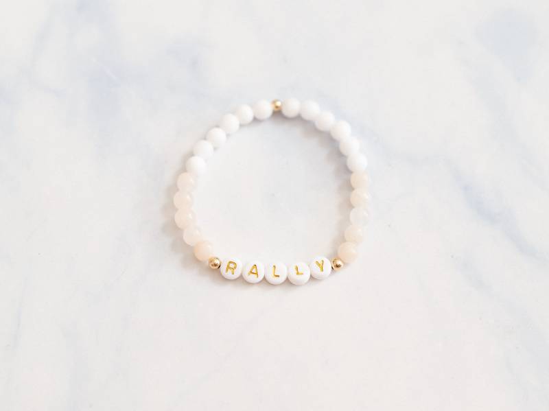 Collab Einzelstück | Fruchtbarkeits-Rallye-Armband Rosa Und Weiß Unfruchtbarkeit Armband Der Versuch Zu Begreifen Fruchtbarkeitsstütze von PeakandValleyBeads