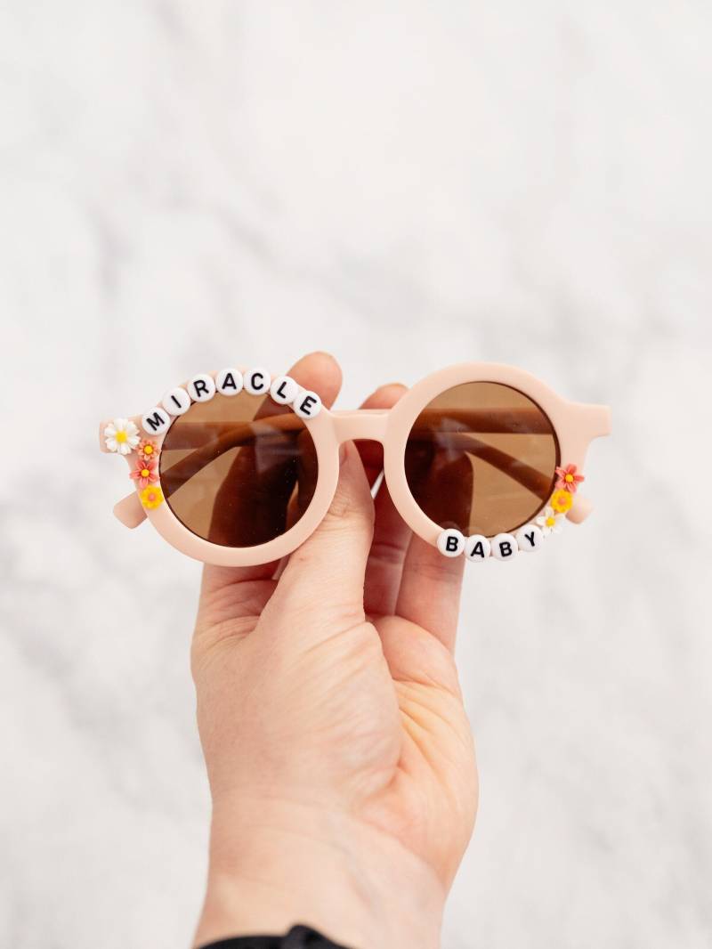 Neu Benutzerdefinierte Baby/Kind Sonnenbrillen | Fotorequisite, Wunderbaby, Regenbogenbaby, Schwangerschaftsmitteilung, Ivf Baby, Liebe Und von PeakandValleyBeads