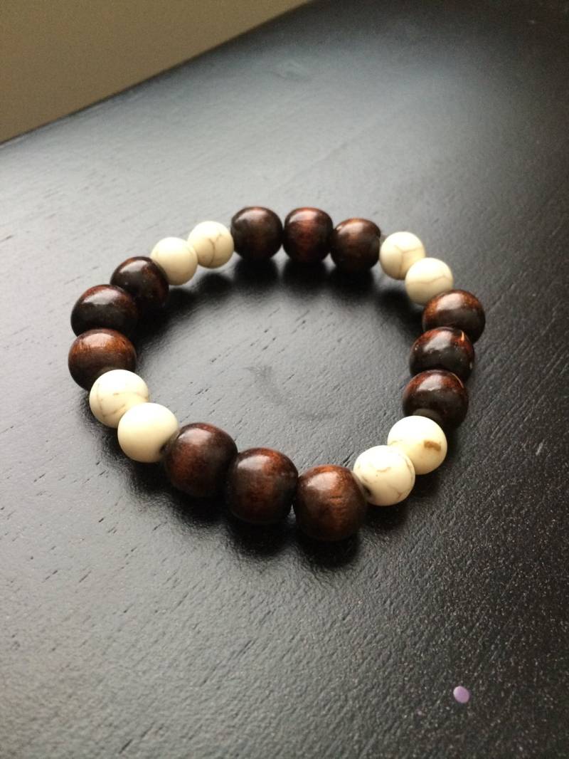 Holz & Stein Perle Stretch Armband Holz & Stein Perle Stretch Armband von PeanutAndCoCustom