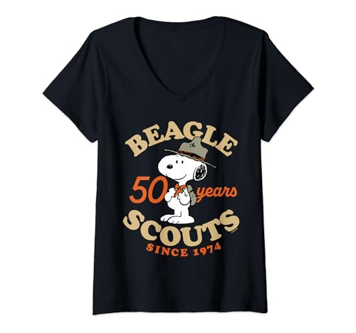 Damen Peanuts — 50 Jahre Beagle Scout Abzeichen T-Shirt mit V-Ausschnitt von Peanuts