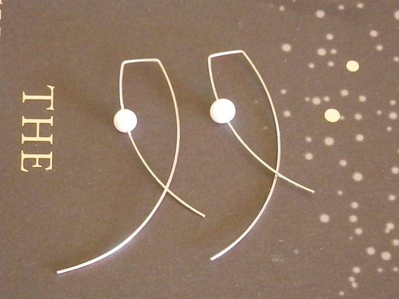 Silber Creolen Brautjungfer Geschenk Ohrringe Große Dünne Zarte Perlenhaken von PearlDazzle