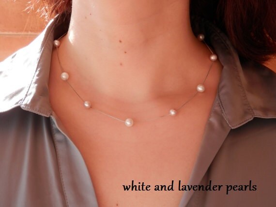 Zierliche Halskette-Brautjungfernperlen-Perlenarmband-Perlenohrringe-Ohrstecker-Weiße Perlenohrringesetke3 von PearlDazzle