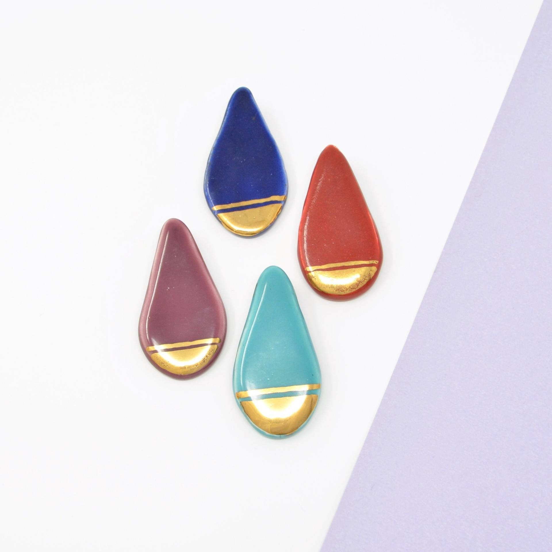 Keramik Tropfen Statement Ohrringe, Tropfen, Handgefertigte Schmuck, Türkis Keramik, Marine Maroon Rosa von PearlsAndLavender