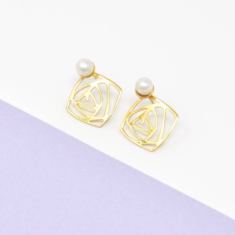 sterling Silber Ohrringe Mit Perlen, Vergoldet, Silberohrstecker, Perlenohrringe, Perlenschmuck, Blumenschmuck, Und Gold von PearlsAndLavender