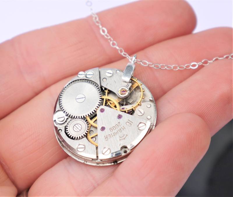 Steampunk-Uhr-Halskette - Große Vintage-Uhr-Mechanismus Auf Massivem Sterling Silberkette von PearlsByTabs