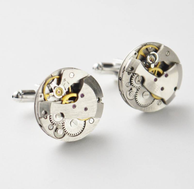 Manschettenknöpfe Für Steampunk-Uhren - Alte Mechaniken Auf Silberner Basis von PearlsByTabs