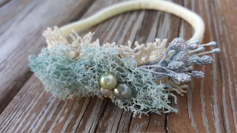 Natürliche Moos-Nylon-Stirnband, Dusty Blauer Moos Raffhalter, Green Moss Foto-Prop, Stirnband, Glas Perle Stirnband Natürliche Moos-Nylon-Stirnband, Dusty Blauer Moos Raffhalter, Green Moss Foto-Prop, Stirnband, Glas Perle Stirnband von PearlsNMarvels