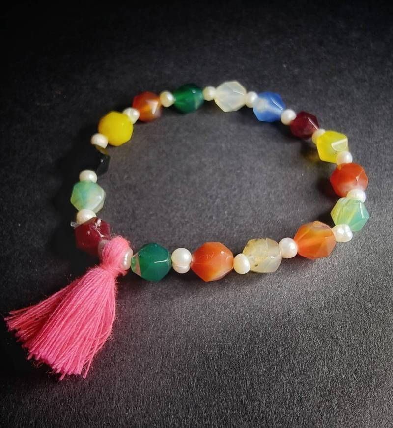 Chakra-Armband Mit Facettierten Karneol - Und Südwasserperlen von PearlsOfAlibaba