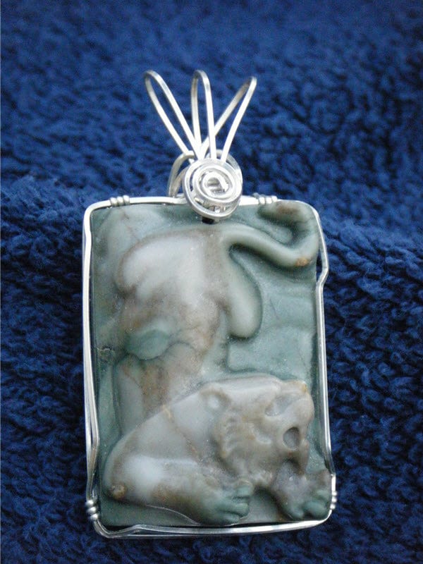 Stein Anhänger - Tiger Geschnitzt in Band Jaspis, Draht Umwickelt Mit Argentium Sterling Silber Stein Anhänger - Tiger Geschnitzt in Band Jaspis, Draht Umwickelt Mit Argentium Sterling Silber von PearlsOfHopeJewelry