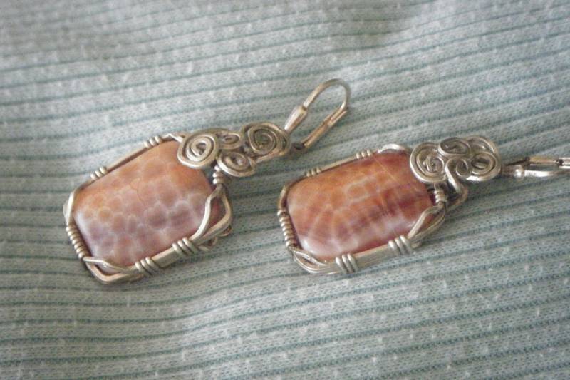 Draht Gewickelt Ohrringe - Feuer Achat Draht Gewickelt Ohrringe - Feuer Achat von PearlsOfHopeJewelry