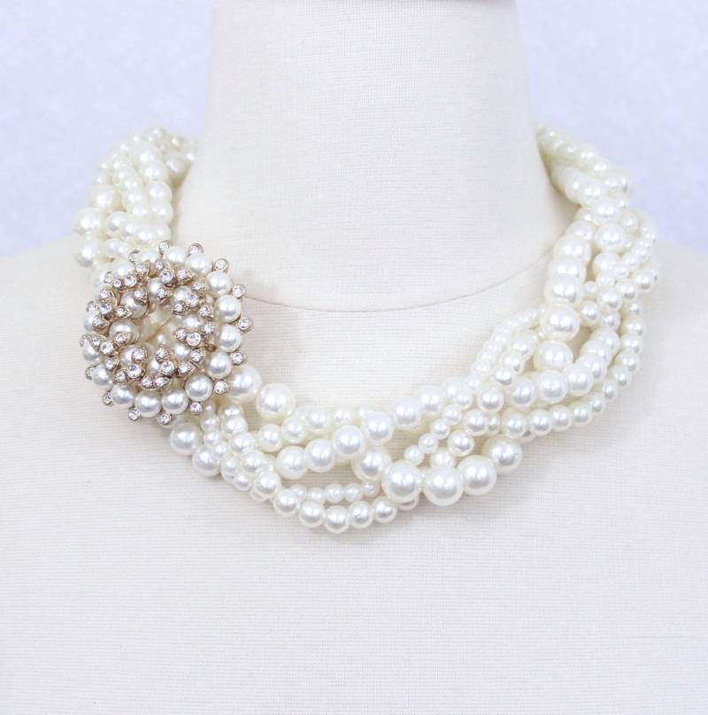 Geflochtene Perle Statement Halskette Brautblumen Brosche von PearlsandBeyond