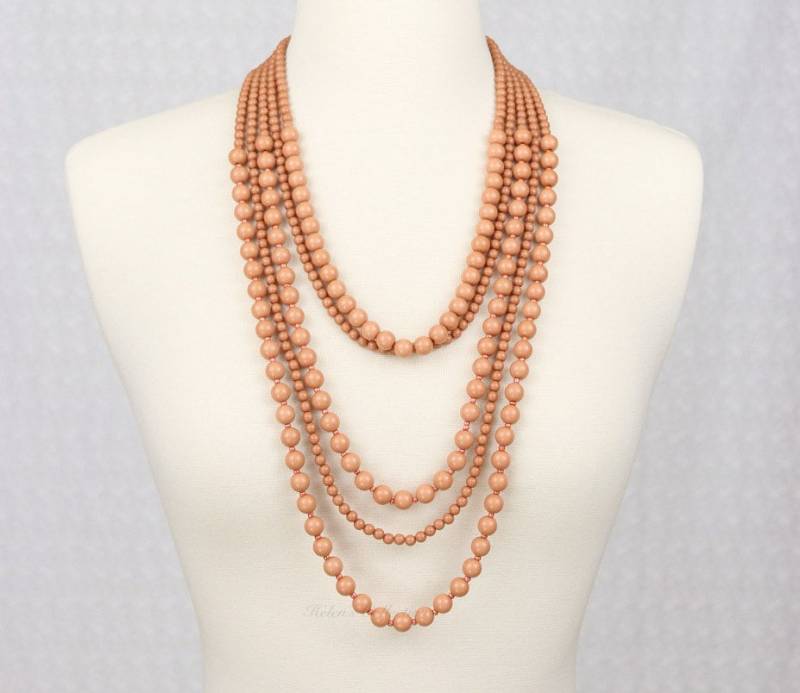 Multi Strang Statement Halskette Goldene Braune Harzperlen von PearlsandBeyond