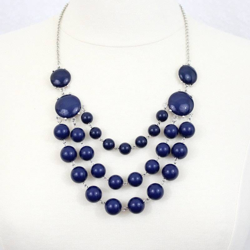 Resin Bubble Halskette Multi Strand Halskette Lätzchen Statement Schmuck von PearlsandBeyond