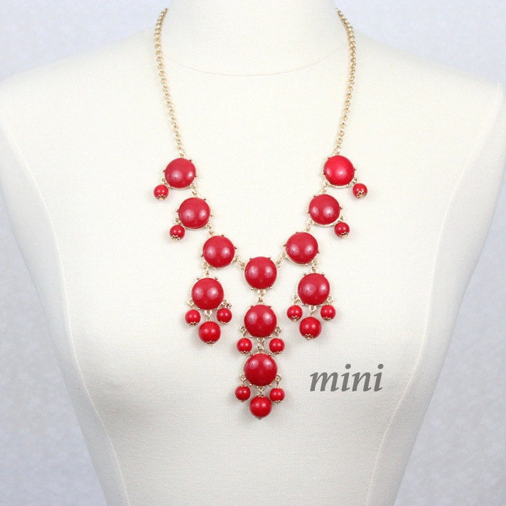 Rot Resin Bubble Bib Halskette Mini Kette Aus Goldlegierung von PearlsandBeyond