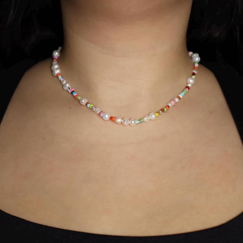Spring - Bunte Perlenkette Mit Süßwasserperlen Spring - Bunte Perlenkette Mit Süßwasserperlen von Pearlsfever