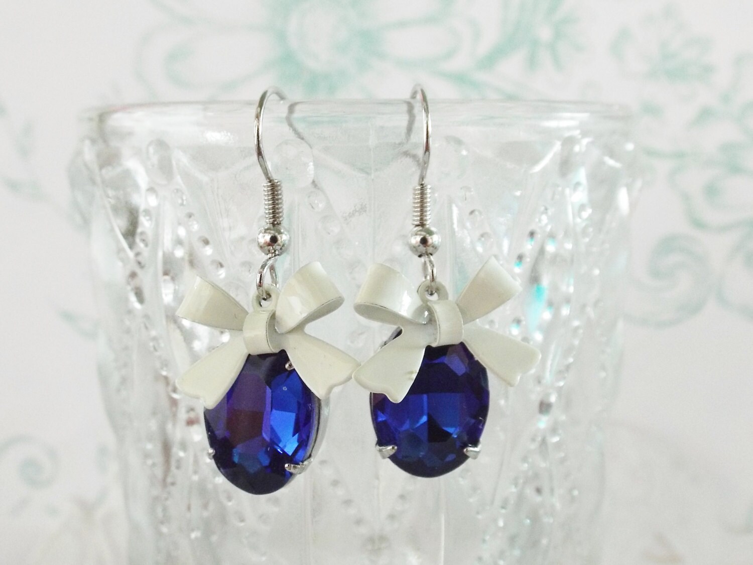 Ohrringe Vintage Love Juwelen Liebchen Blau Mit Schleife Ohrhänger von PearlysSchatzkammer