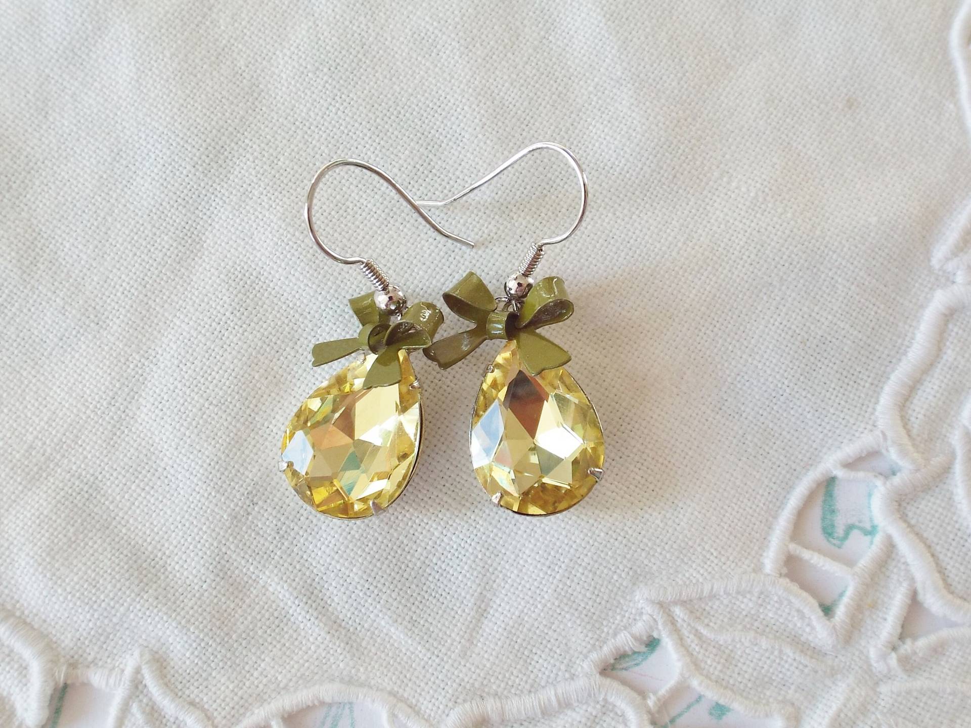 Ohrringe Vintage Love Juwelen Liebchen Gelb Silber Mit Schleife Oliv Ohrhänger von PearlysSchatzkammer