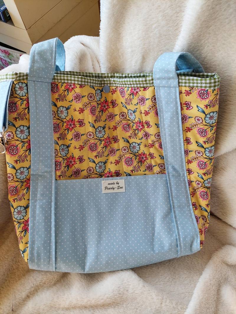 Totebag Umhängetasche Gesteppt Gequiltet Tote Bag Tasche Unikat Bunt Totebag Umhängetasche Gesteppt Gequiltet Tote Bag Tasche Unikat Bunt von PearlysSchatzkammer