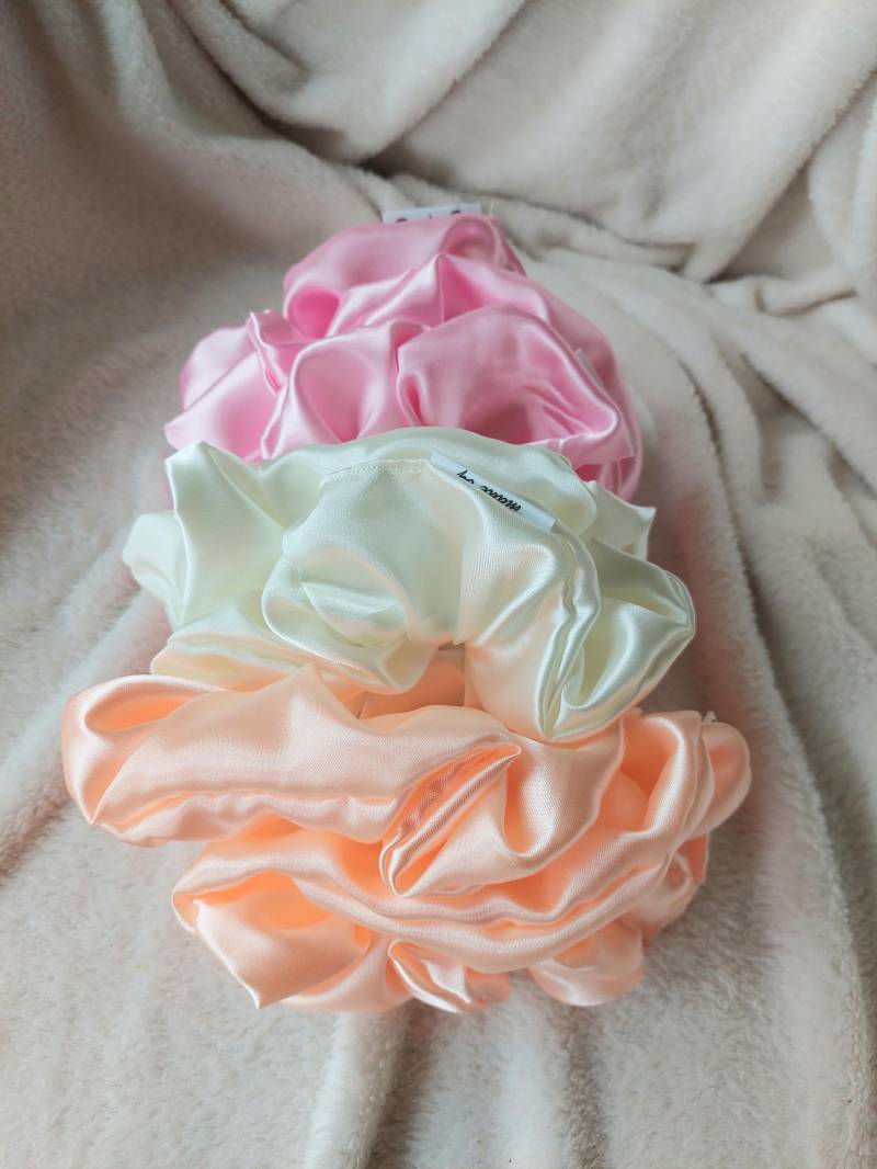Xl Satin Scrunchie Haargummi Verschiedene Farben Xl Aestethic Handmade von PearlysSchatzkammer