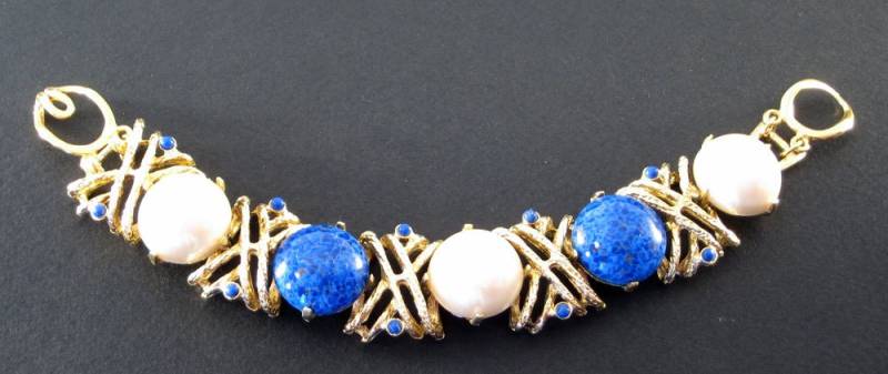 Vintage Chunky Gold Faux Perle Und Lapis Lazuli Armband Schmuck Vintage Chunky Gold Faux Perle Und Lapis Lazuli Armband Schmuck von PearyNiceThings