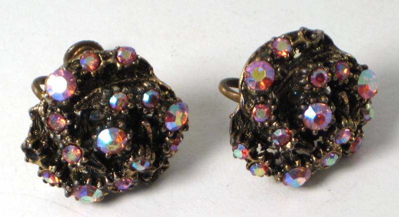 Vintage Ohrringe Zuschrauben Rosa Kristall Vintage Ohrringe Zuschrauben Rosa Kristall von PearyNiceThings