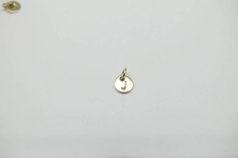 Anhänger Weißgold 14K Plättchen 6mm Gold & Wunschbuchstabe Oder Herz Minimalistisch von PebblesSchmuckdesign