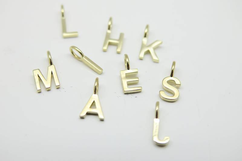 Goldanhänger Buchstaben-Anhänger Massiv 8K/333Er Gold von PebblesSchmuckdesign