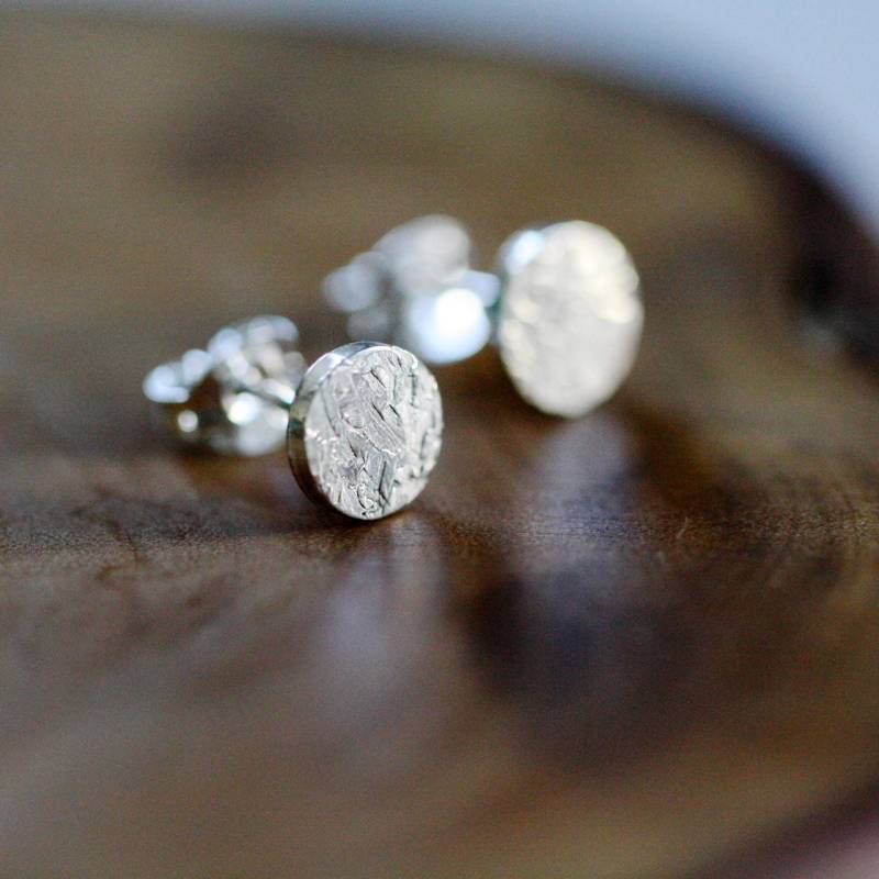 Kleine Texturierte Ohrstecker - Sterling Silber Kleine Texturierte Ohrstecker - Sterling Silber von PeculiarForest