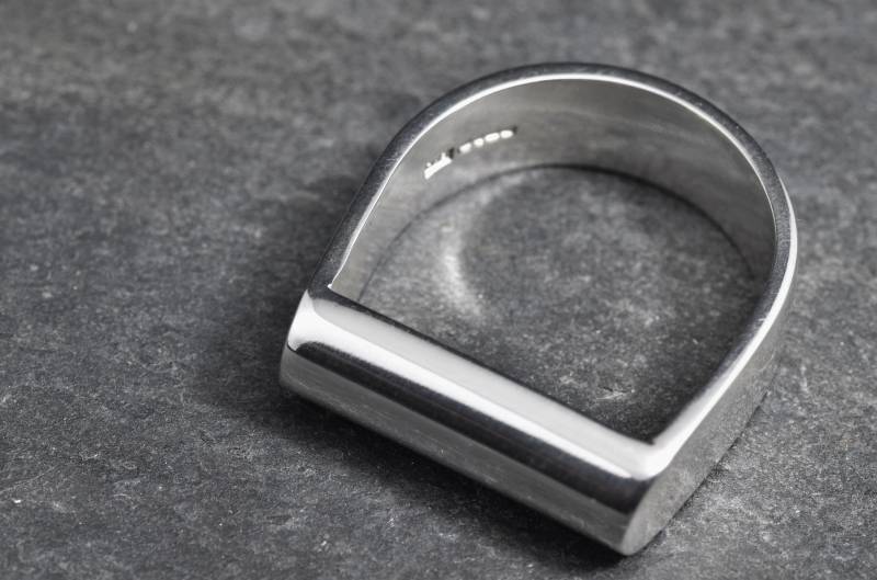 Minimalist Sterling Silber Flache Top Ring | U-Förmiges Design von PedalSilver