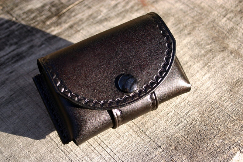 Schwarze Leder Gürteltasche/Altoids Tin Pouch Bushcraft Zunder Beutel Erste-Hilfe-Set Pegcity Handgefertigtes von PegCityLeather