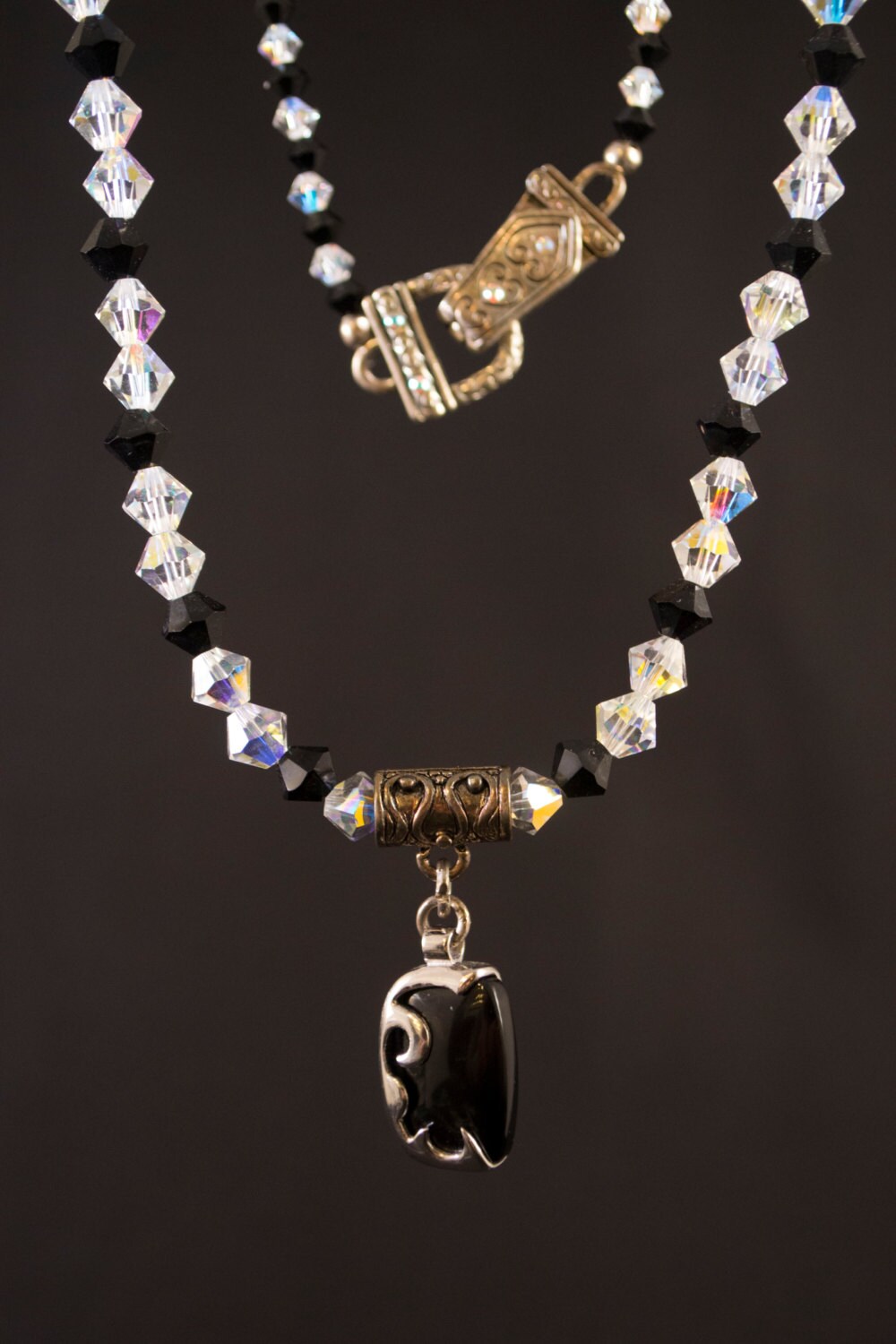 Onyx Und Sterling Silber Anhänger Mit Retten, Hängend Schwarz Klare Swarovski-Kristalle. Ohrringe Zu Entsprechen von PegKamDesigns