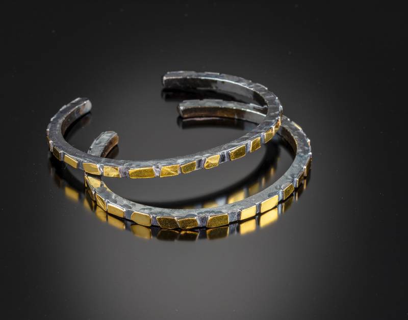 stacking Armbänder Mit Gold Chips von PeggyShiffrinDesigns