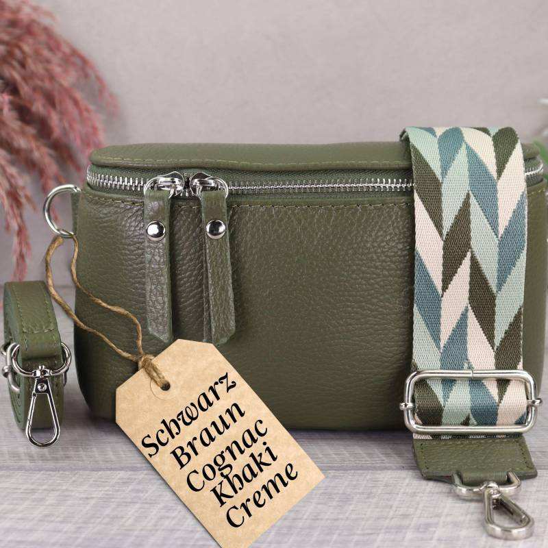 Kleine Damen Ledertasche Crossbody, Bauchtasche Mit Silber Reißverschluss, Breiter Riemen, Geschenk Zum Valentinstag von PelleItalia