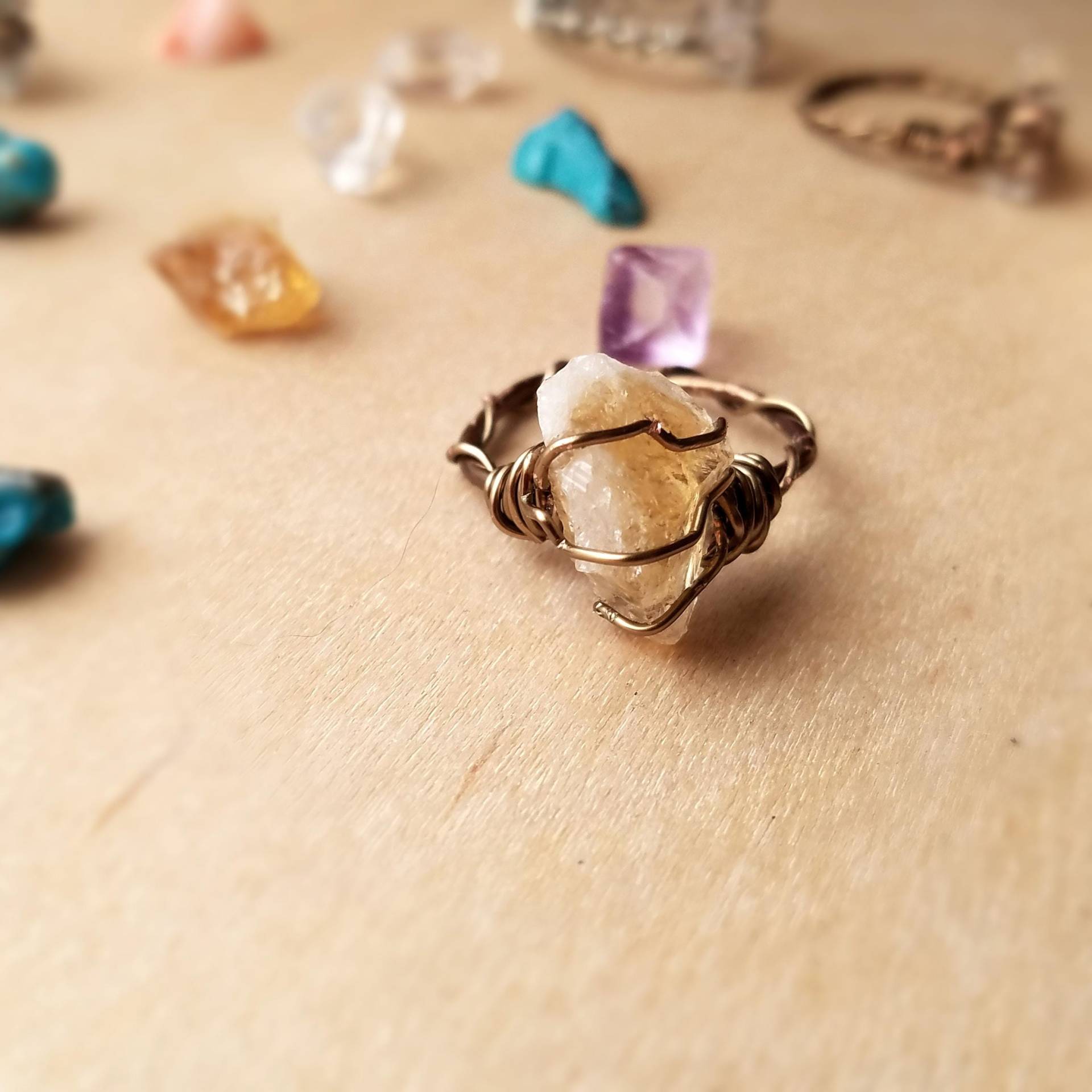 Roher Citrin Draht Gewickelt Ring in Bronze Roher Citrin Draht Gewickelt Ring in Bronze von PellegriniDesigns