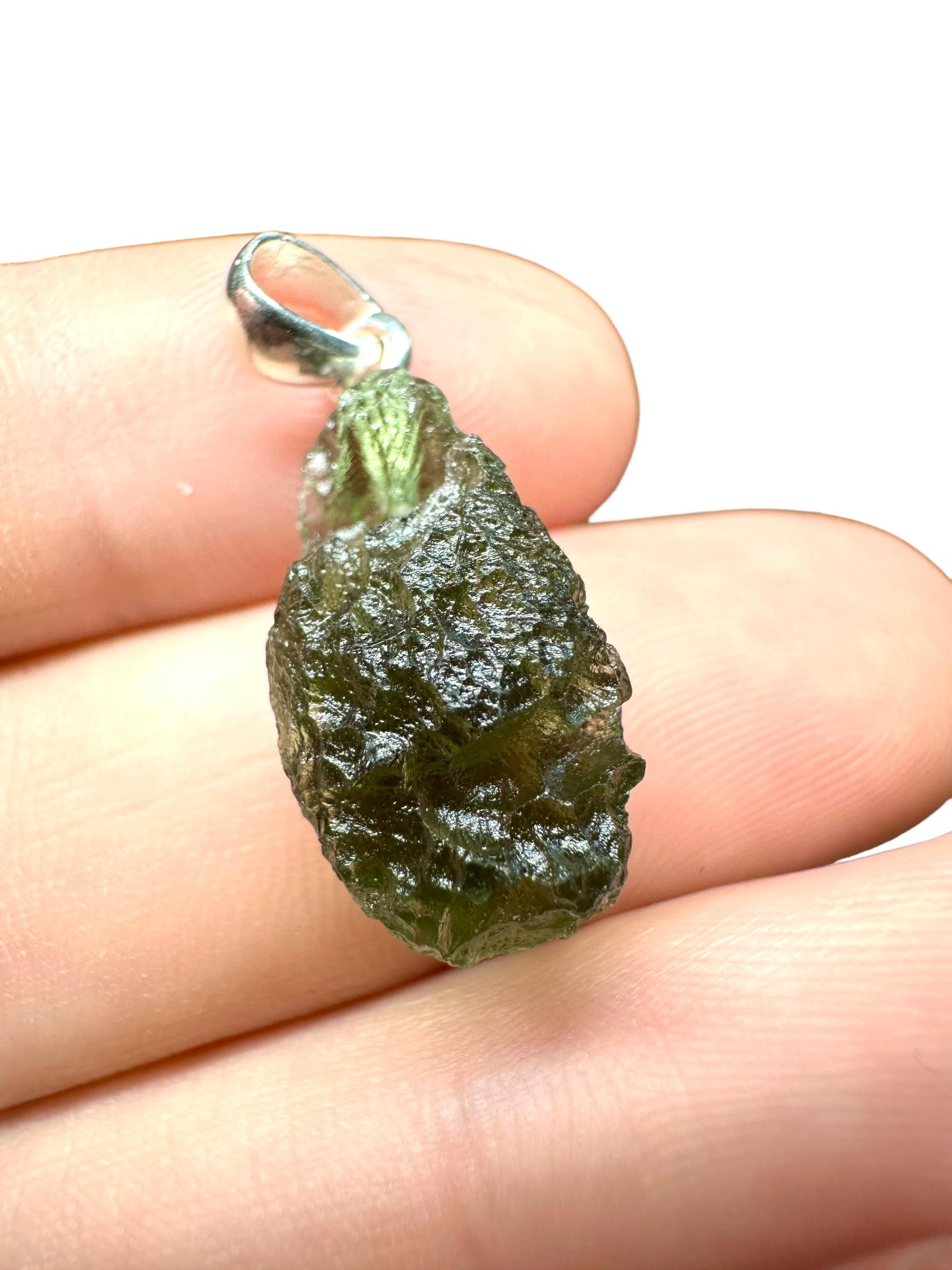 Silber Moldavit Anhänger Silber Moldavit Anhänger von PeltramMinerals