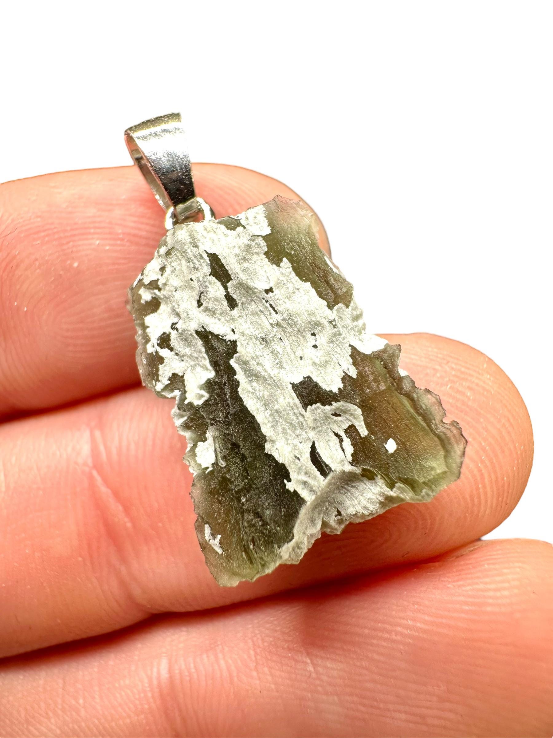 Silber Moldavit Anhänger Silber Moldavit Anhänger von PeltramMinerals