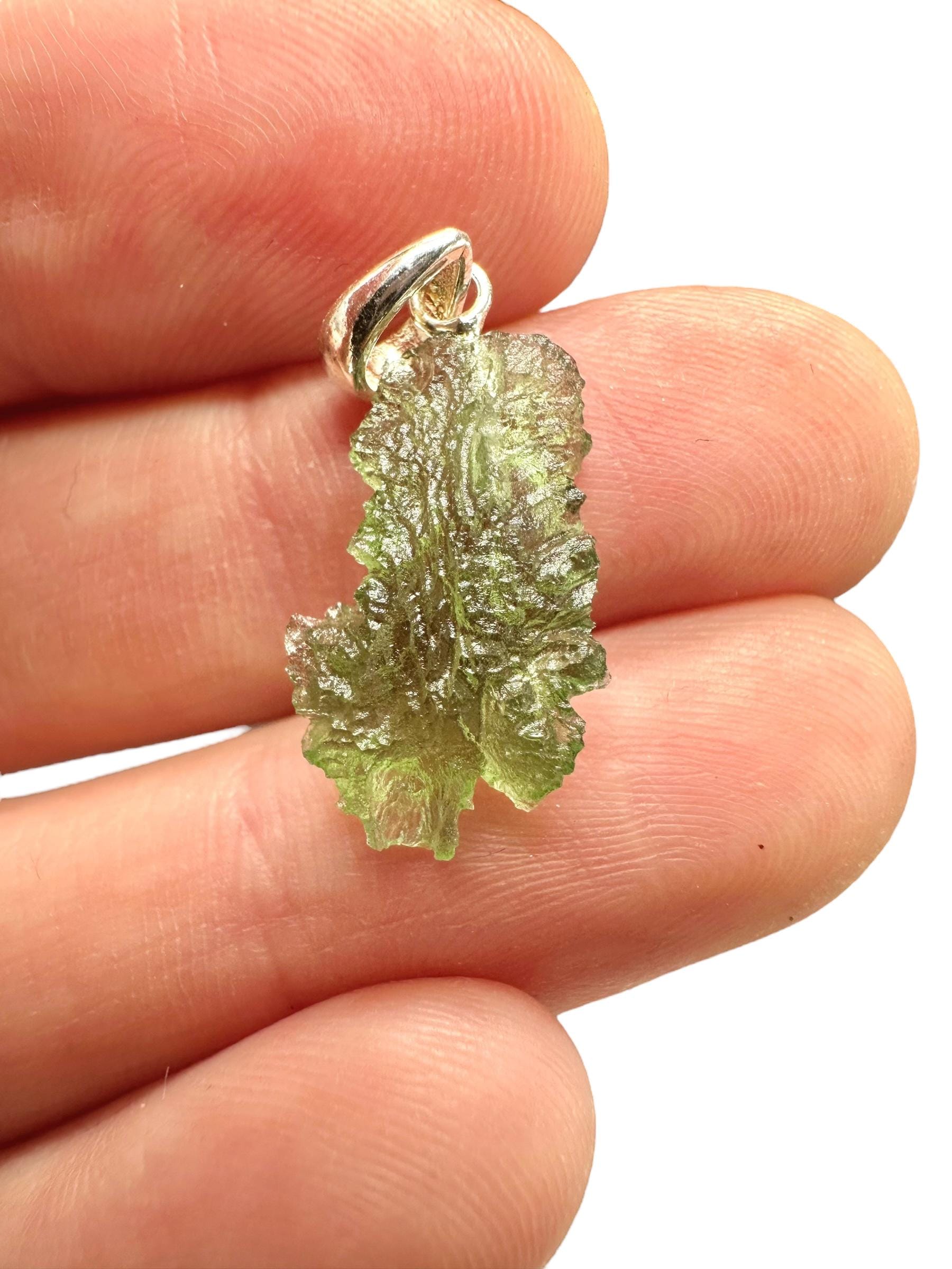 Silber Moldavit Anhänger von PeltramMinerals