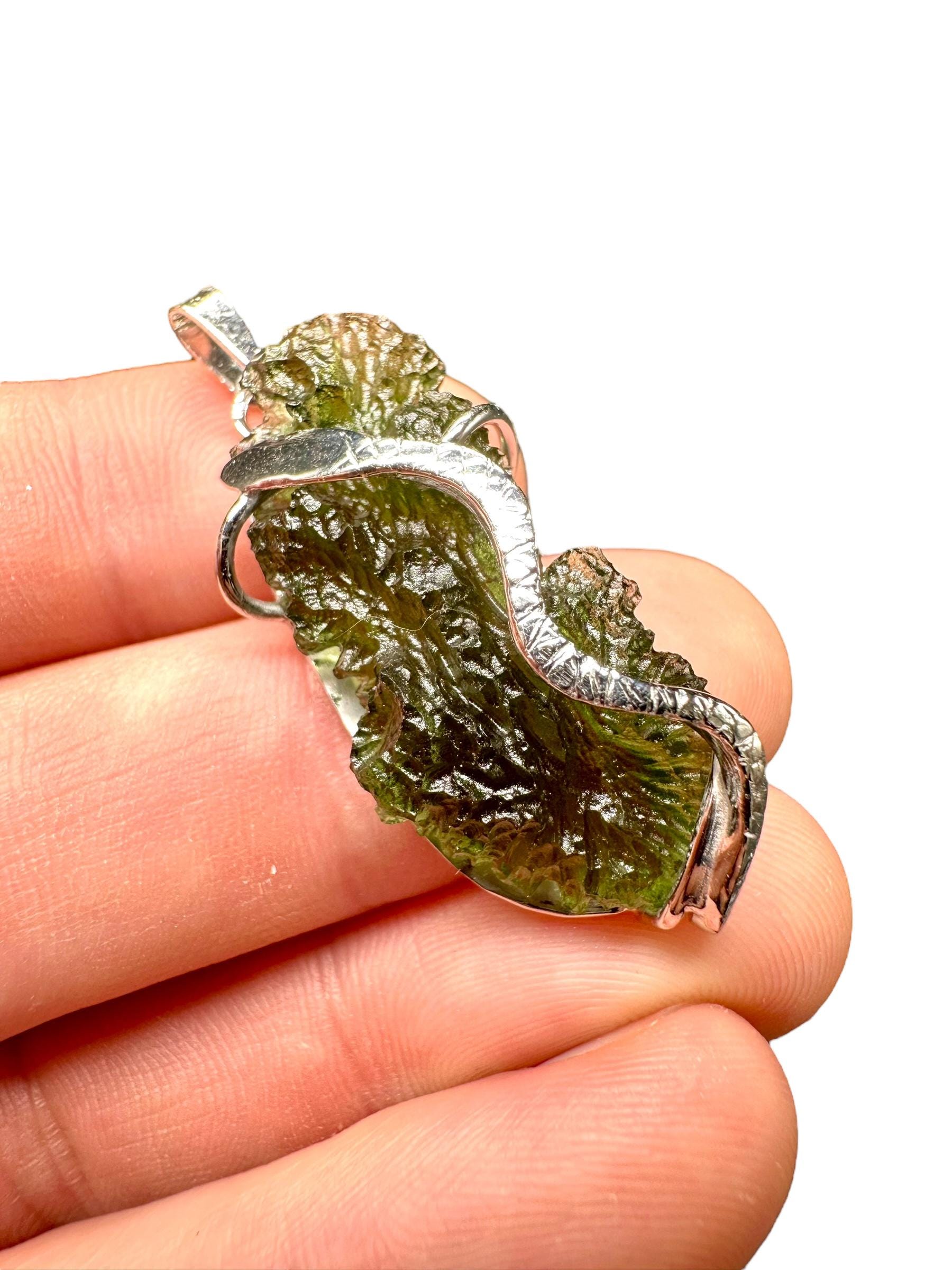 Silber Moldavit Anhänger von PeltramMinerals