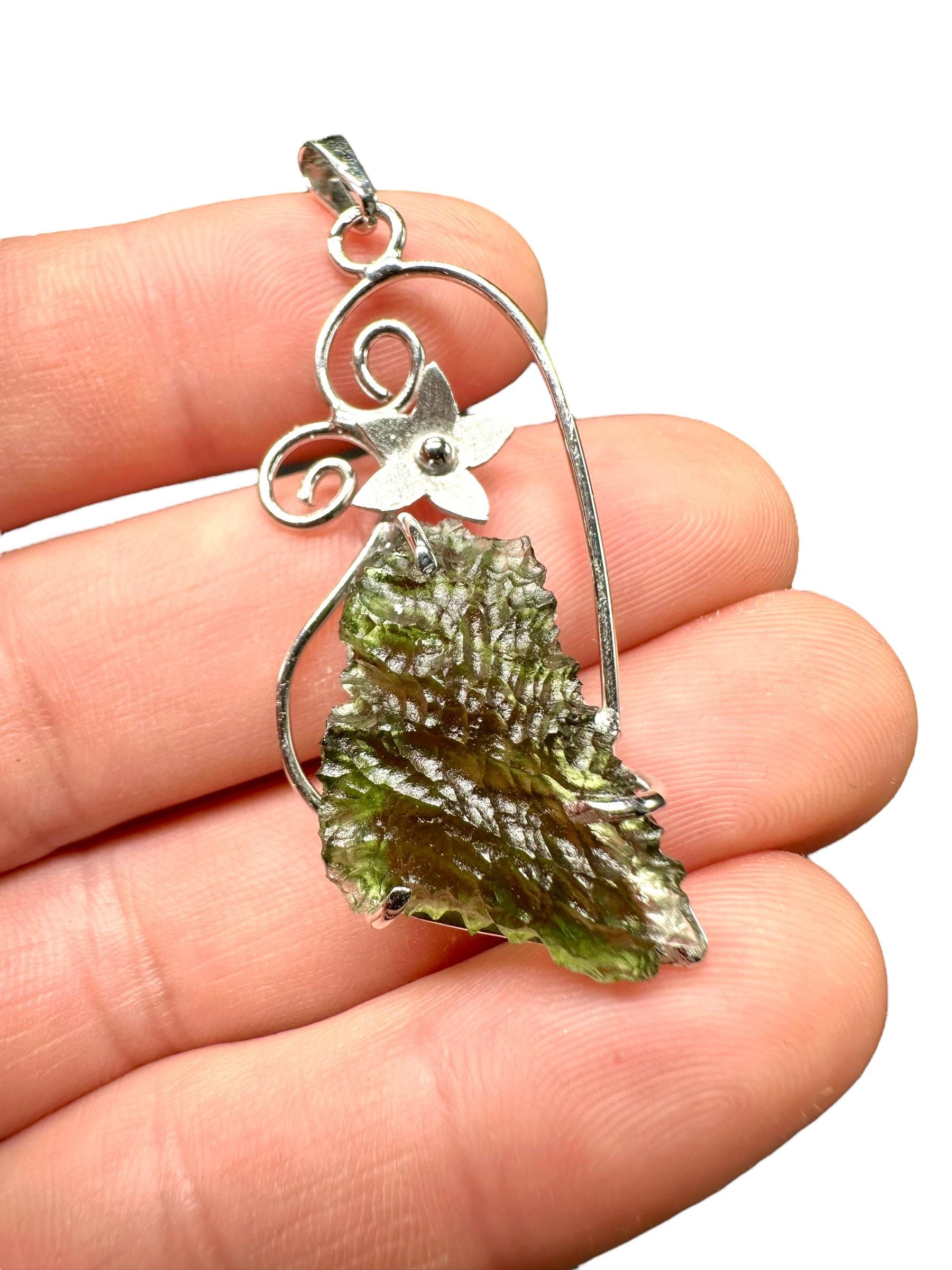 Silber Moldavit Anhänger von PeltramMinerals