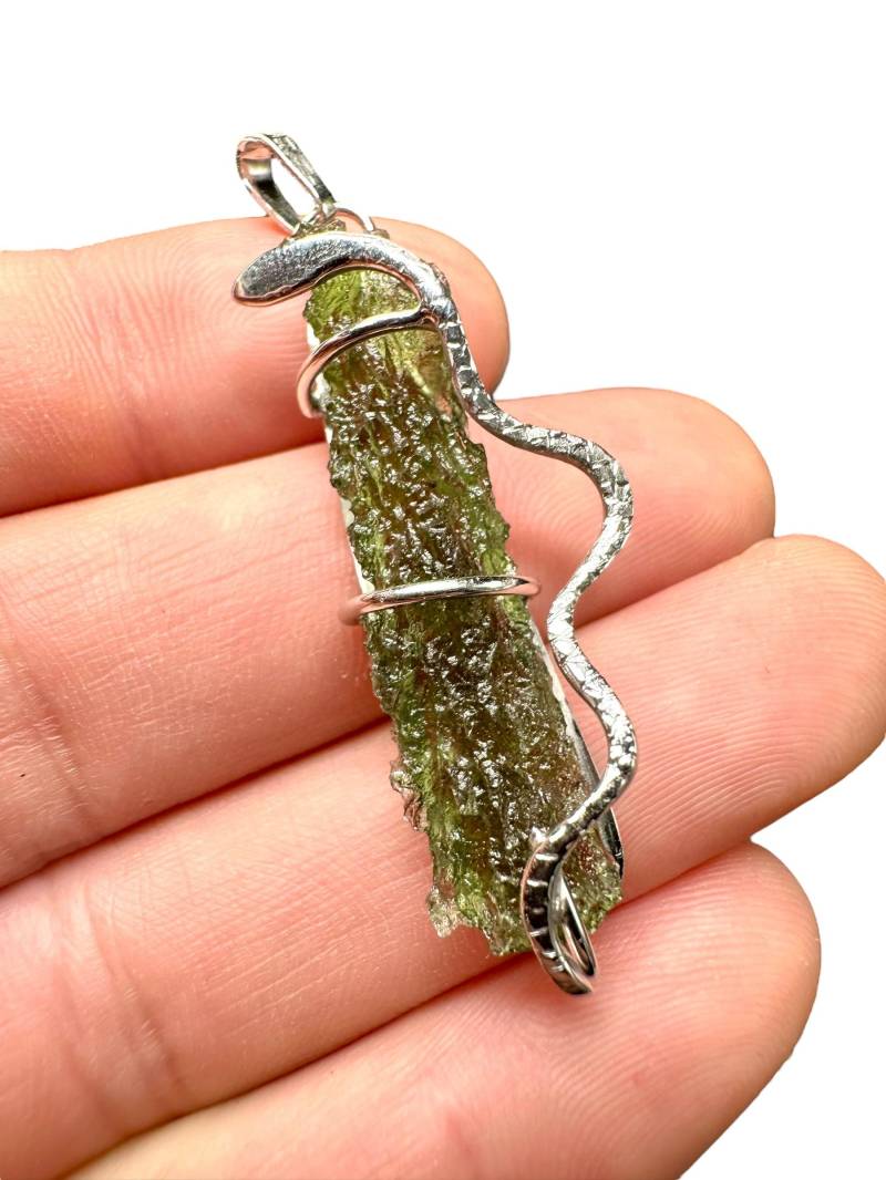 Silber Moldavit Anhänger von PeltramMinerals