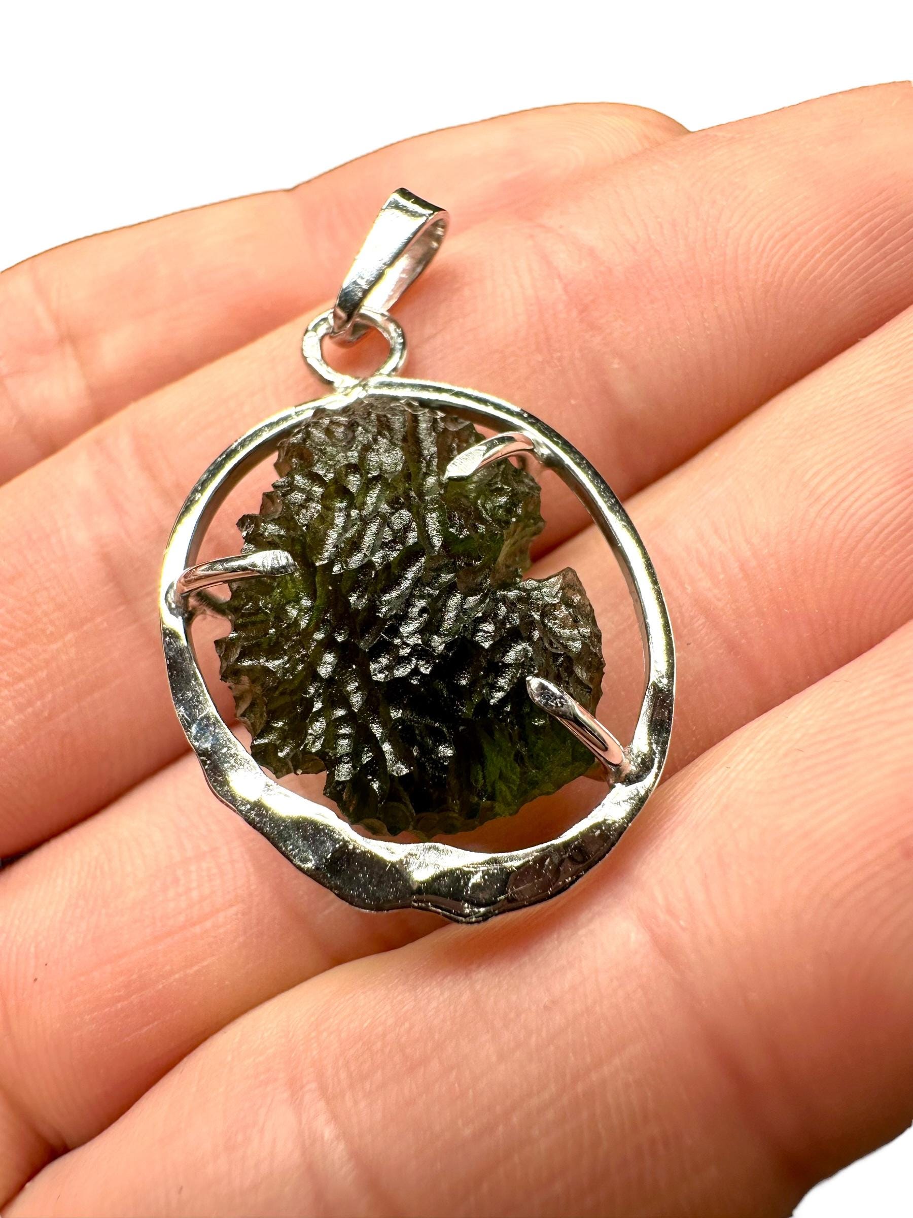 Silber Moldavit Anhänger von PeltramMinerals