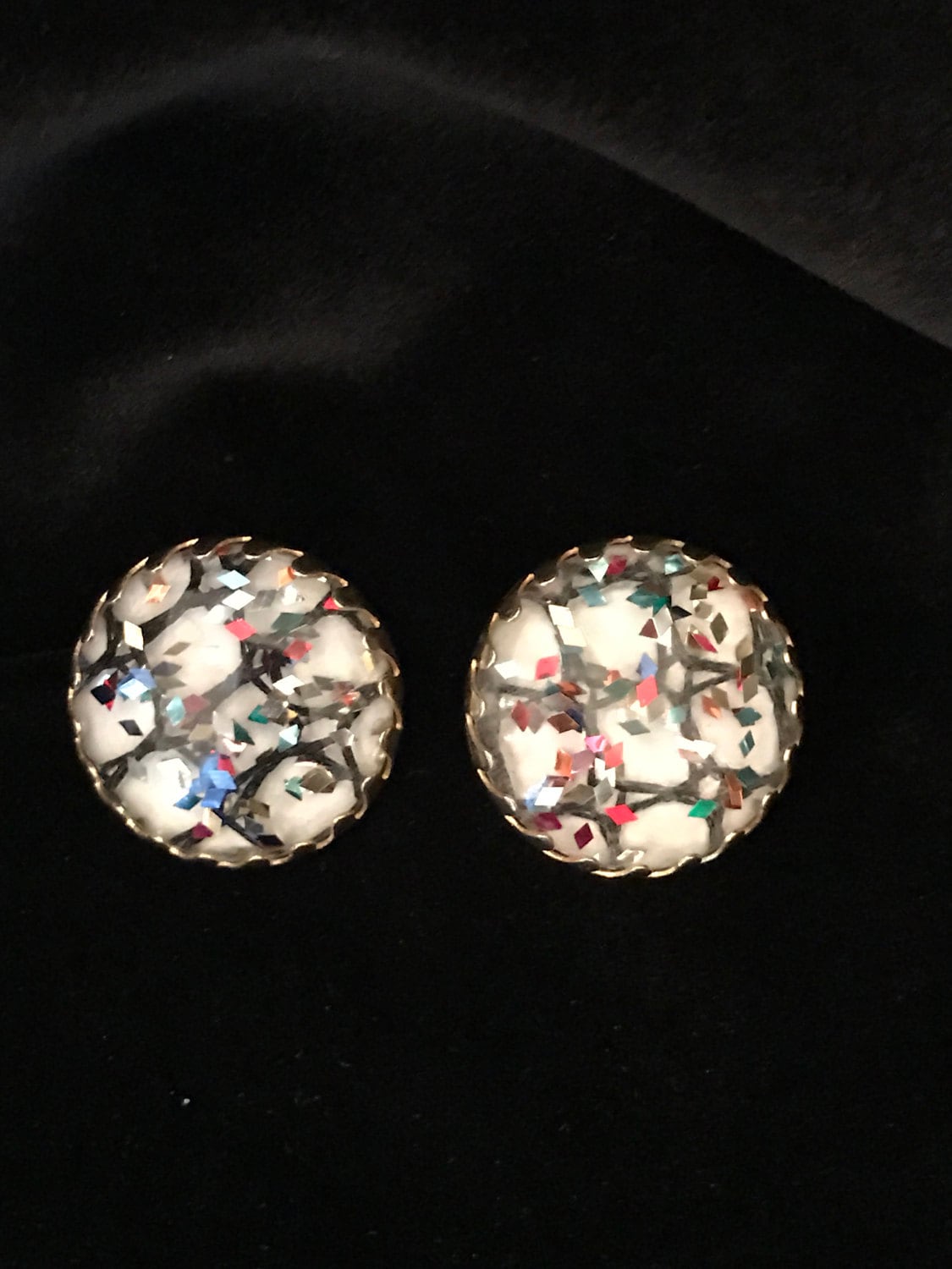 Vintage Sarah Cov, Konfetti Ohrclips von PenelopePTreasures