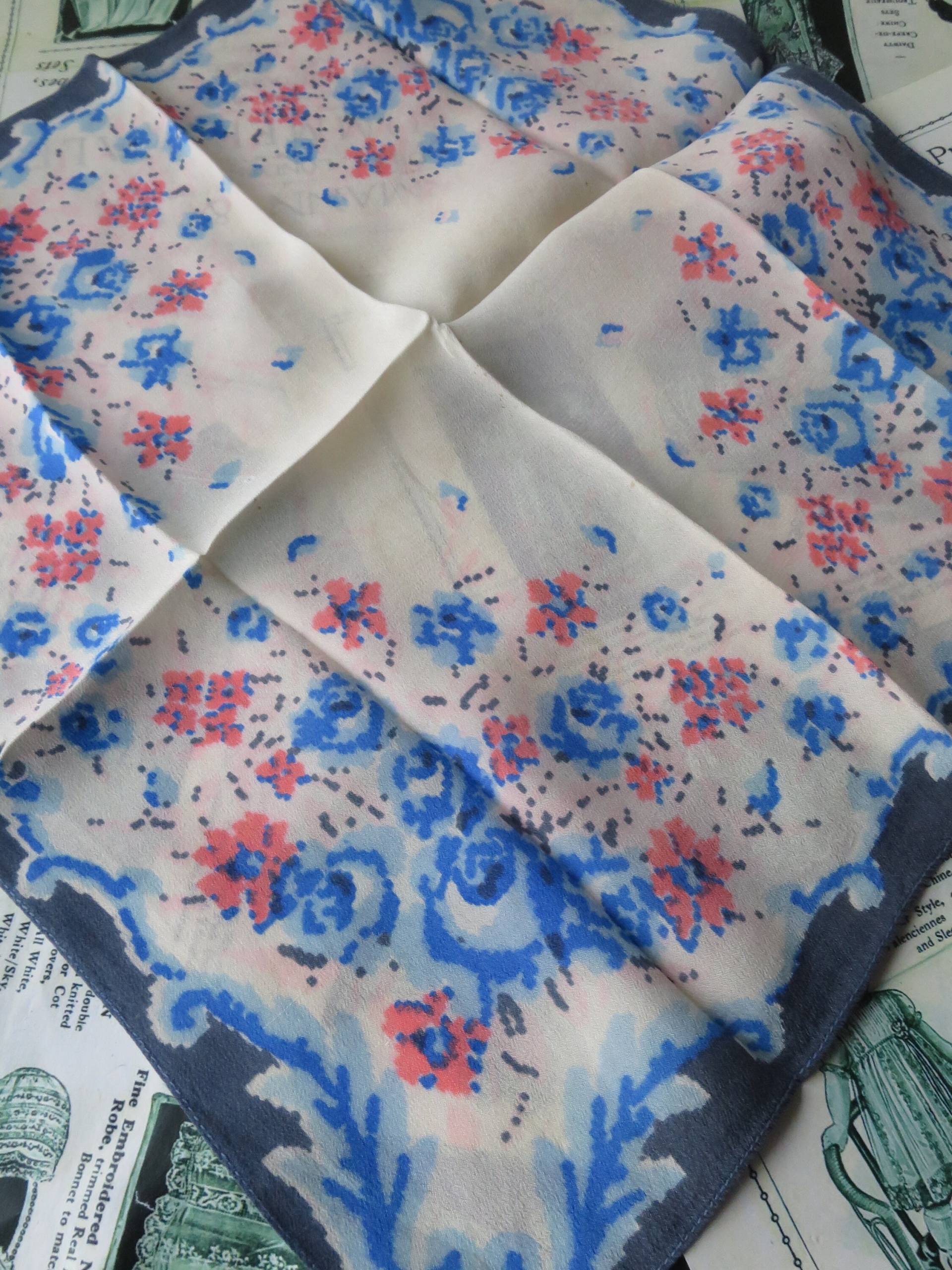 Florales Antikes Art Deco Kunstseide Bedrucktes Taschentuch Florales Antikes Art Deco Kunstseide Bedrucktes Taschentuch von PenelopeTextiles