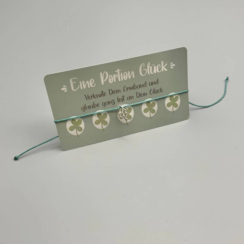 Kleine Karte Mit Glücksarmband, Kleeblatt Armband Als Glücksbringer, Kleines Geschenk Kleine Karte Mit Glücksarmband, Kleeblatt Armband Als Glücksbringer, Kleines Geschenk von PepperPieps
