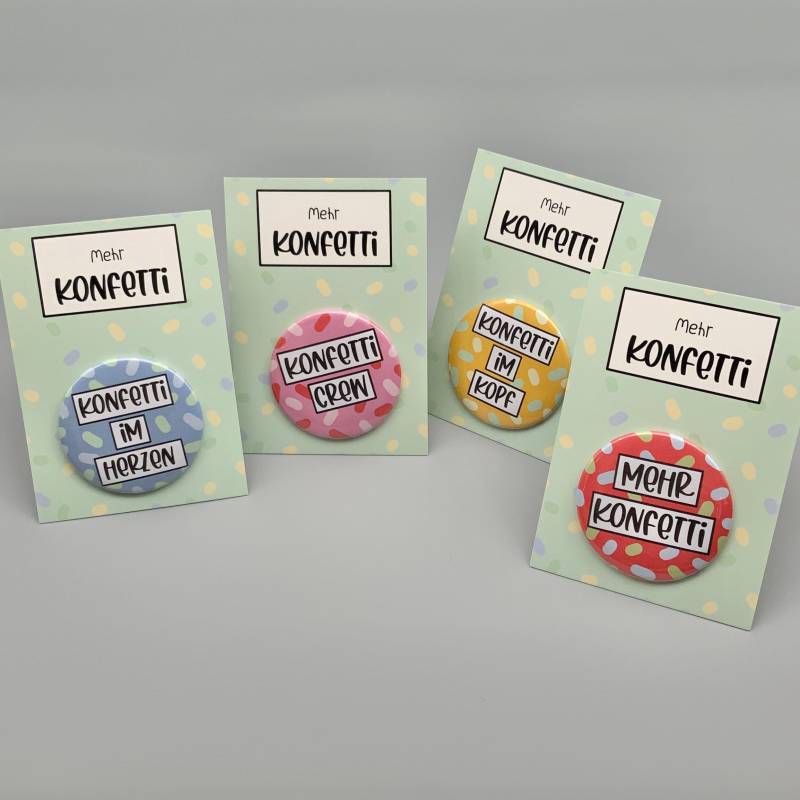 Konfetti Liebe Buttons Mit Karte, Mehr Konfetti, Im Herzen, Mehr Liebe, Crew, Beschreibbarer Karte Konfetti Liebe Buttons Mit Karte, Mehr Konfetti, Im Herzen, Mehr Liebe, Crew, Beschreibbarer Karte von PepperPieps
