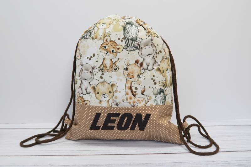 Turnbeutel Mit Namen - Löwe, Tiger Und Co. Gepunktet von Peppylinchen