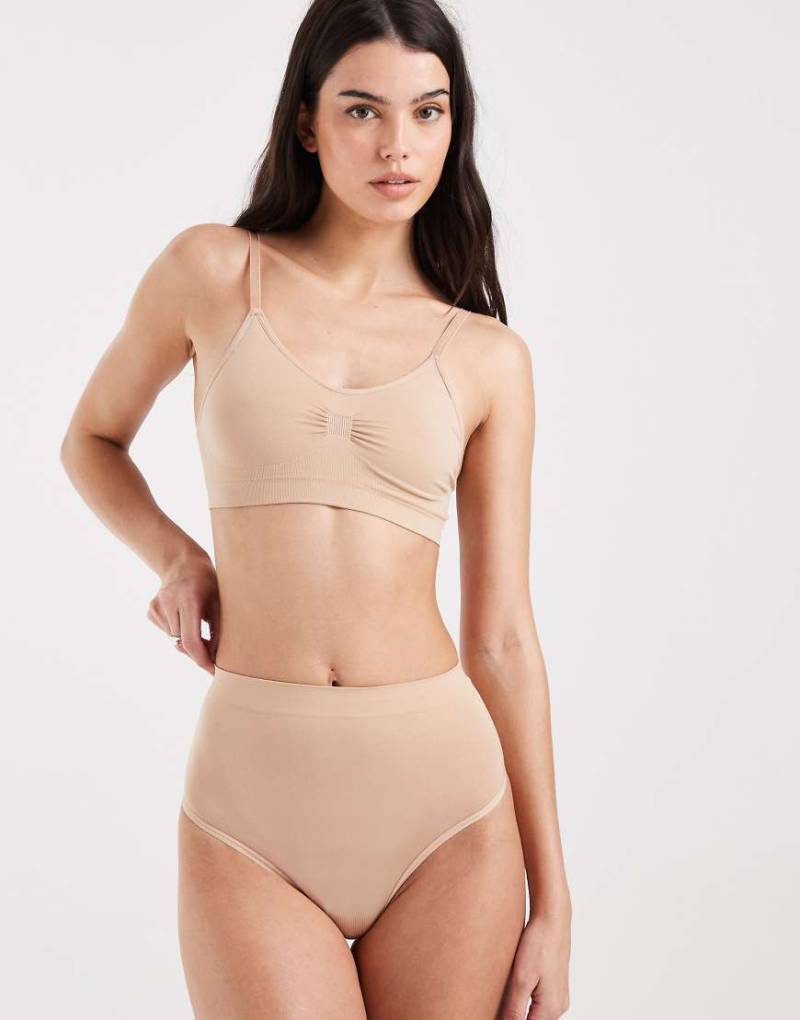 Perfect Secrets - Mittelgroßer, formender Tangaslip in Cappuccino-Neutral von Perfect Secrets